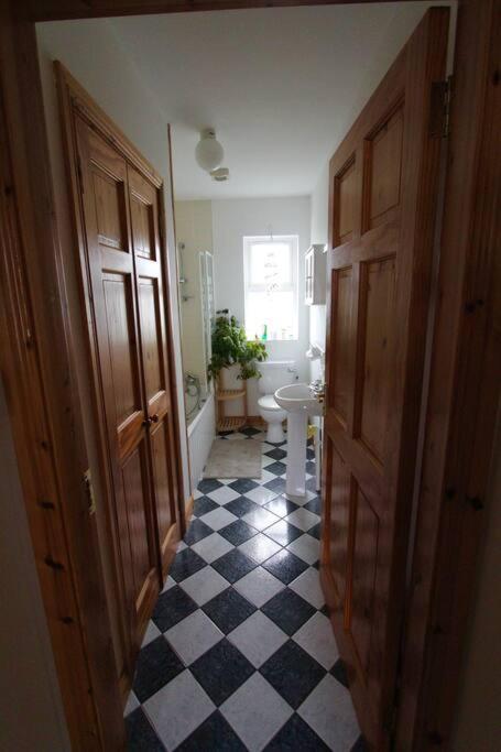 Appartamento Curlews Rest - Gateway To The Aran Islands Galway Esterno foto